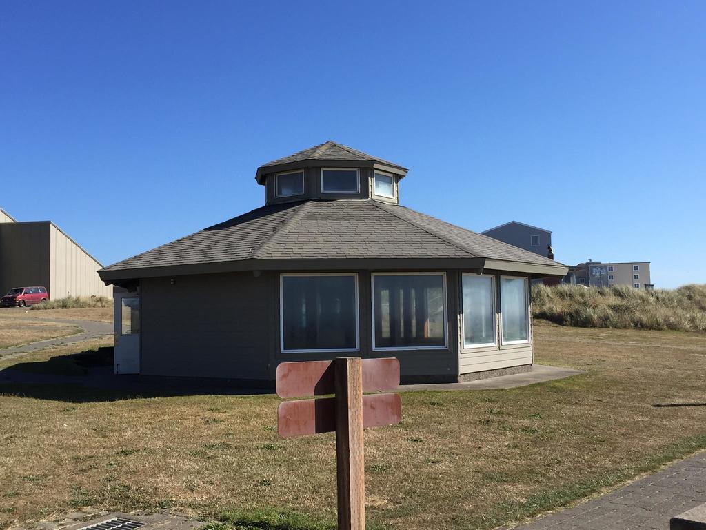 Summer Wind Budget Motel Newport Exterior photo